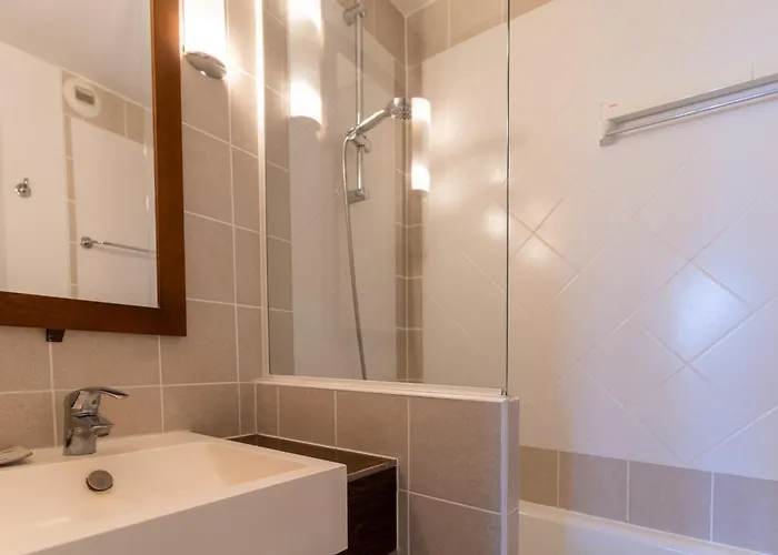 Appt 2 Pieces 6 Pers Avec Piscine Tennis Parking Gratuit 157 Apartment *
