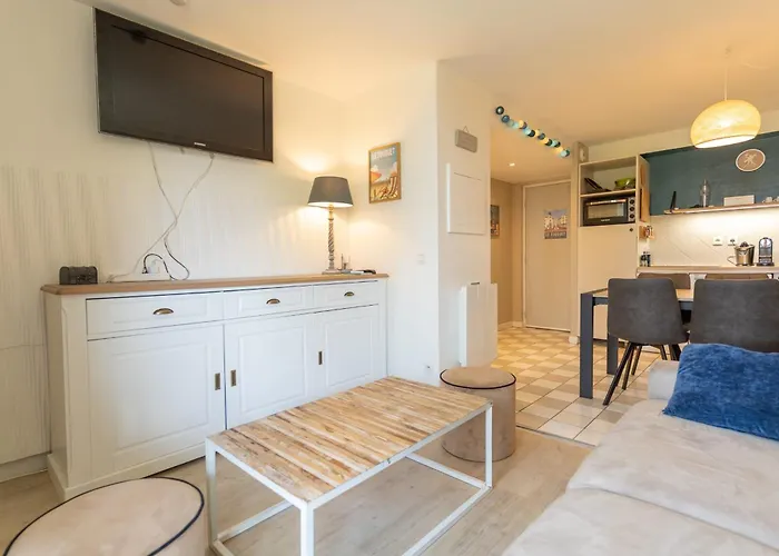 Appt 2 Pieces 6 Pers Avec Piscine Tennis Parking Gratuit 157 Apartment